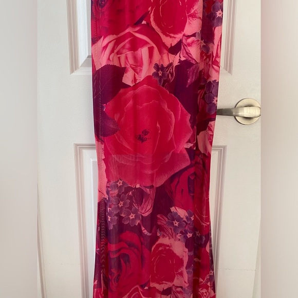 Pink Floral Maxi Dress (M) | sheer, purple, sleeveless, mermaid, flared, barbie - Picture 6 of 10